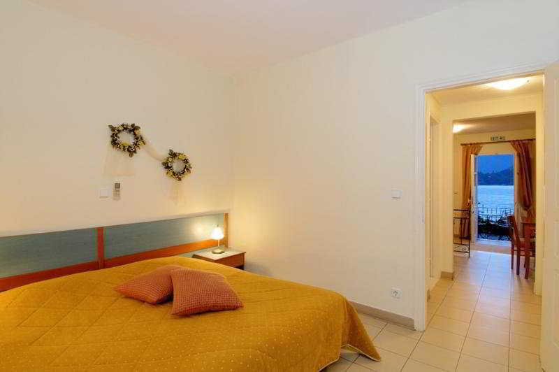 Omirikon Hotel Vathy  Buitenkant foto